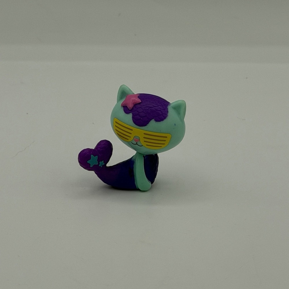 Replacement MerCat Sunglasses Figure Gabby's Purrfect Dollhouse Playset Part